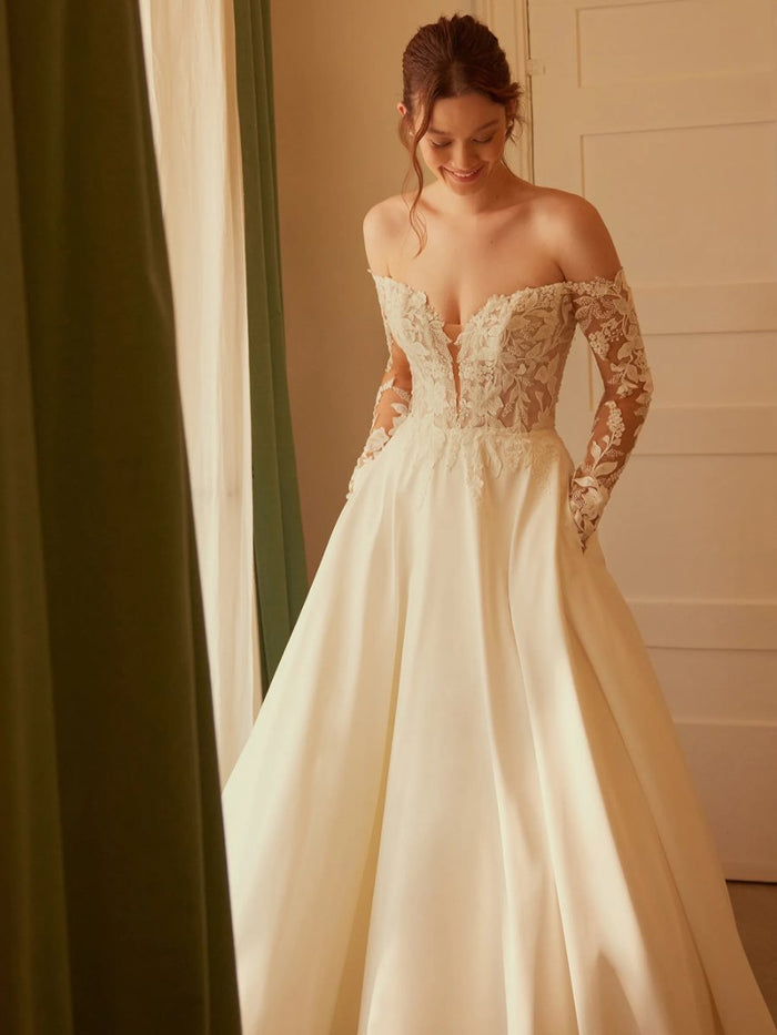 Vestido de novia Justin Alexander de encaje ilusión con falda de tul