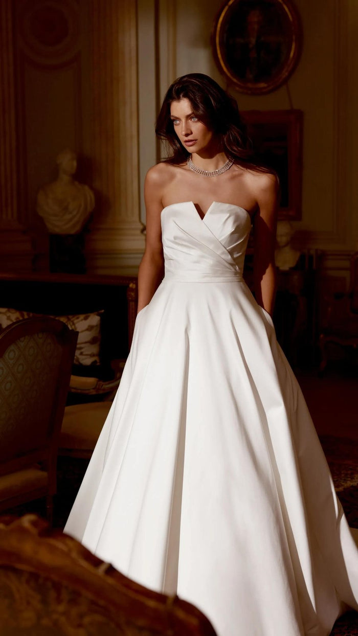 Vestido de novia princesa sin tirantes con escote en V