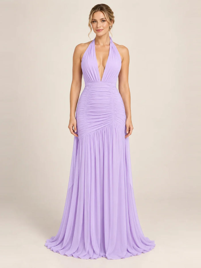 Vestido de grado y fiesta halter en v con tul plisado en color lila, nuevo ingreso de la colección 2026 de Casa París en modelo virtual