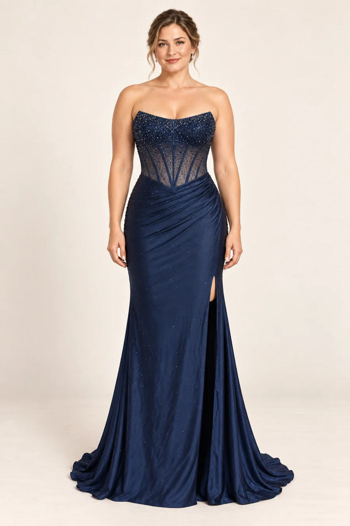 Vestido de grado corsé y drapeado lateral en color azul marino, colección 2026 de Casa París en modelo virtual